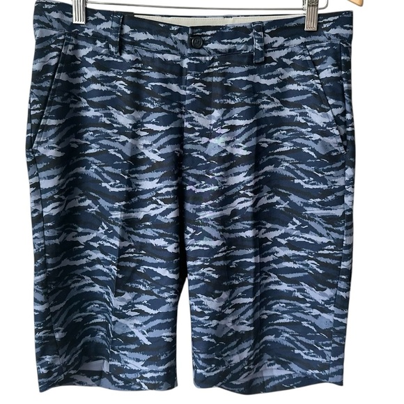 Greg Norman Golf Shorts Men's Blue Camo ML75 Microlux PlayDry Stretch - Picture 13 of 14